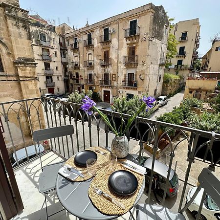 Casa Guilla_Alla Cattedrale Palermo Eksteriør bilde