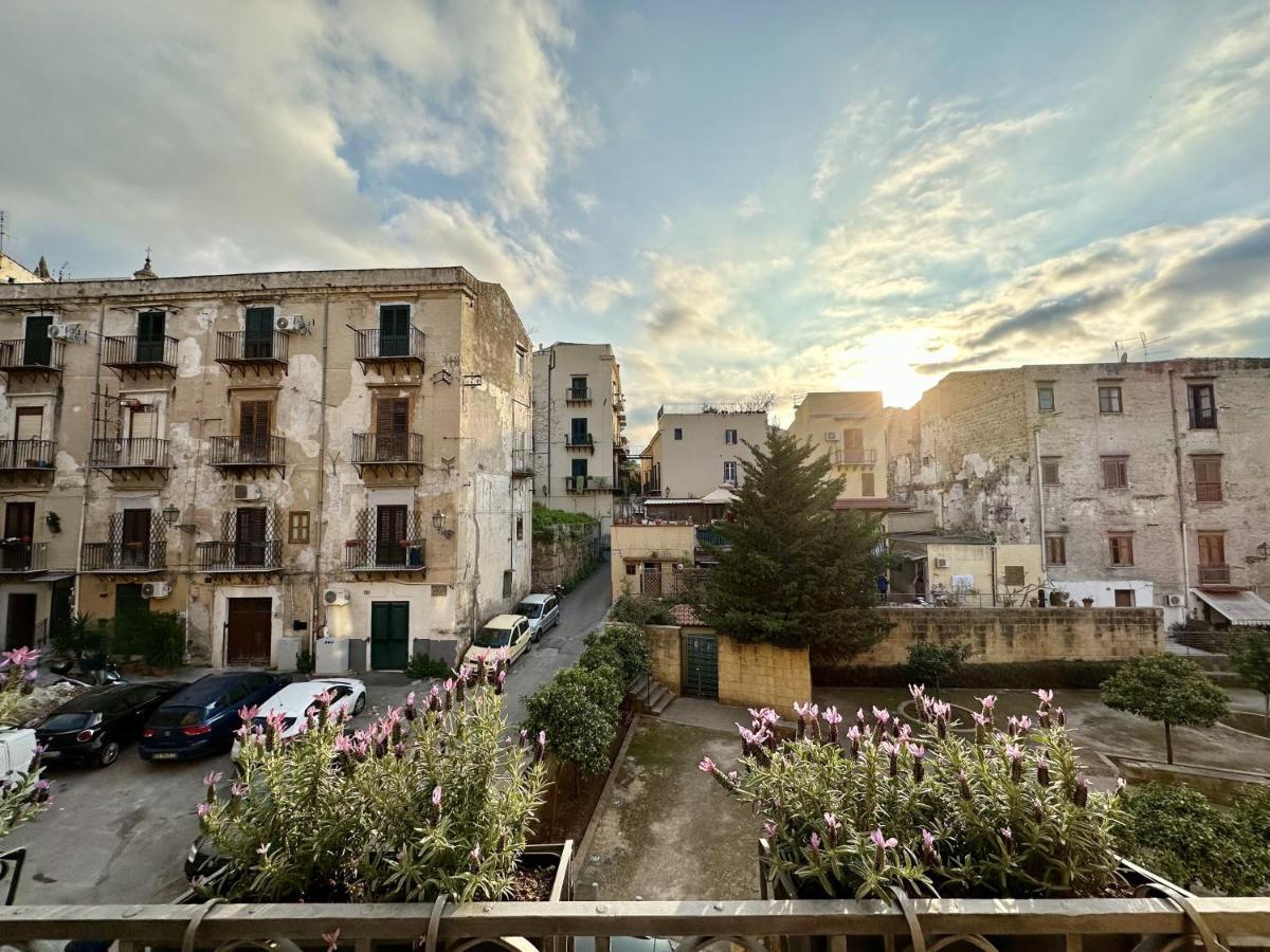 Casa Guilla_Alla Cattedrale Palermo Eksteriør bilde