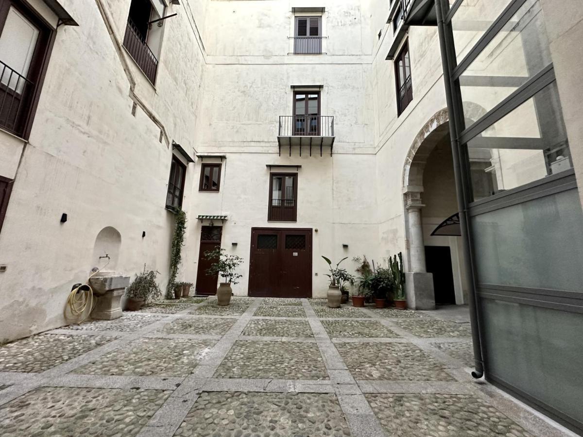 Casa Guilla_Alla Cattedrale Palermo Eksteriør bilde