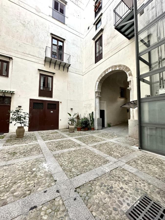 Casa Guilla_Alla Cattedrale Palermo Eksteriør bilde
